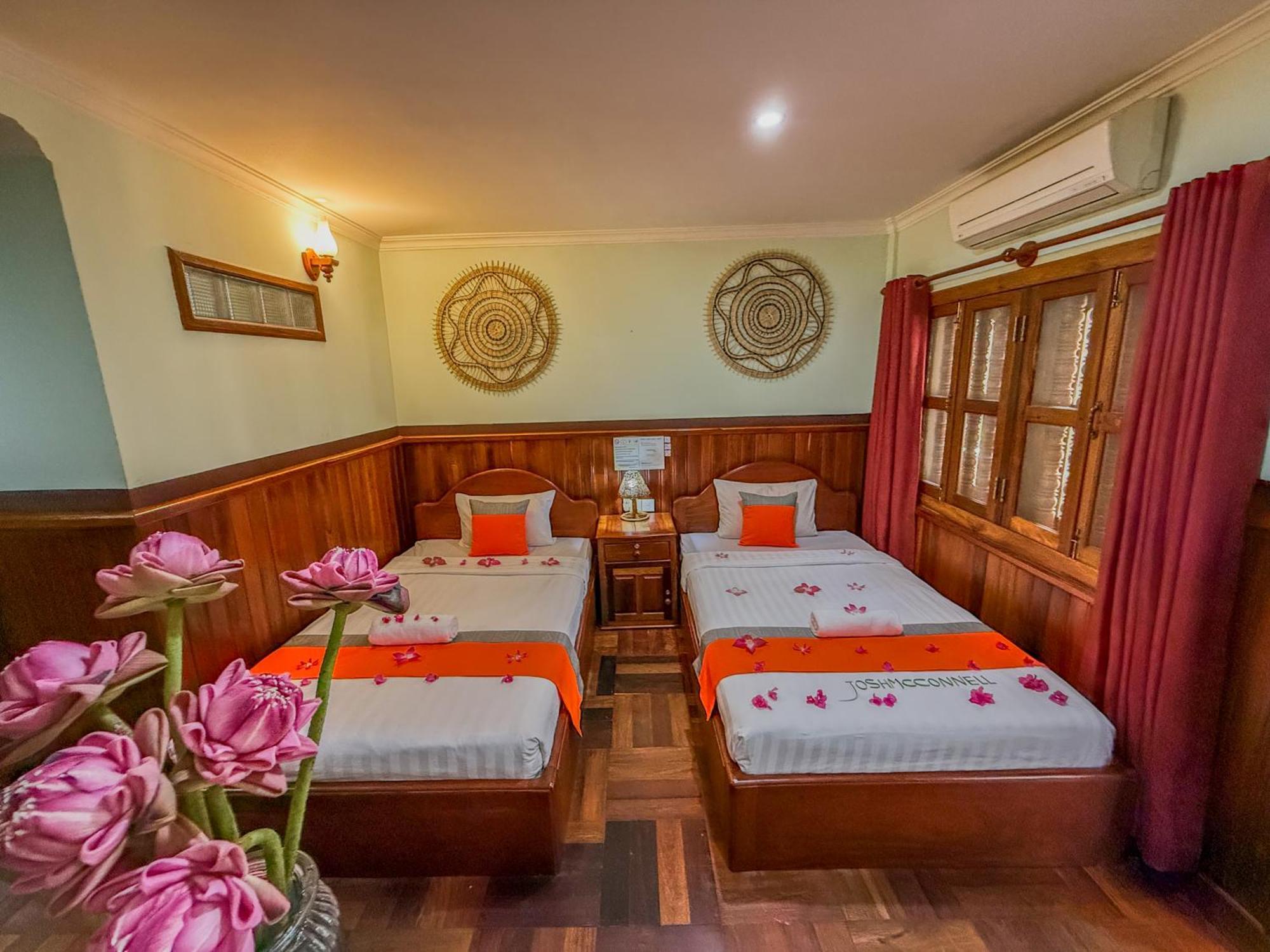 Siem Reap Center Hotel Exterior photo