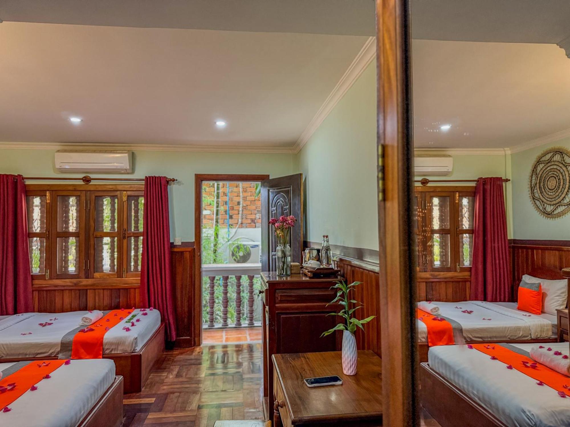 Siem Reap Center Hotel Exterior photo