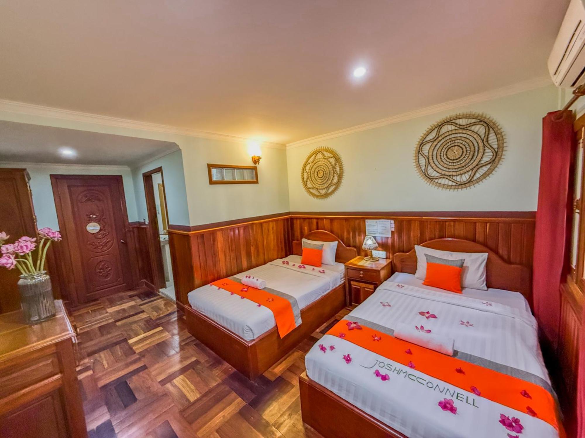 Siem Reap Center Hotel Exterior photo